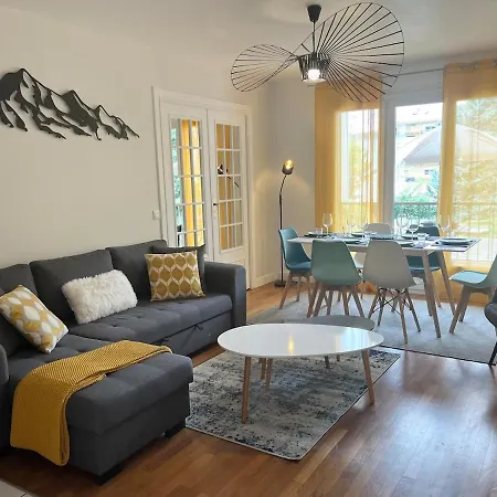 Apartment Bocage - Parking, Balcony, Close To