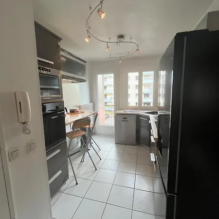 Bocage - Parking, Balcony, Close To
